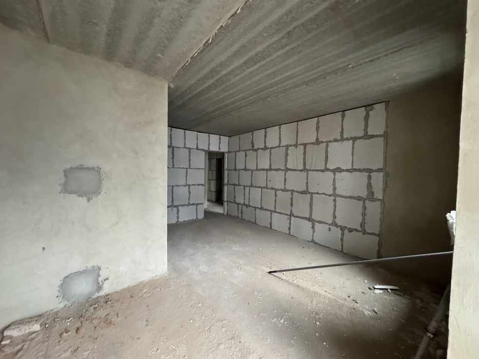 Продам сирець, 2 кімнатну квартиру + кухня-студія із індив.газовим оп