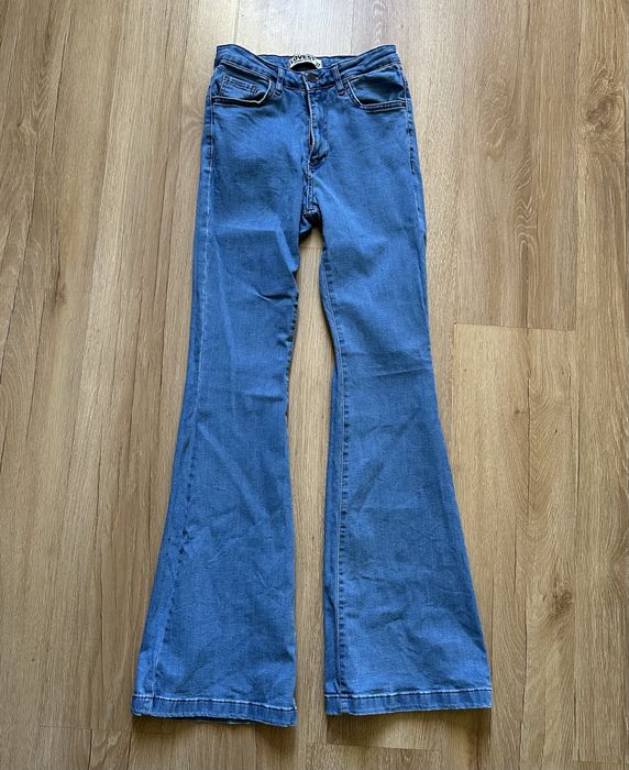 Лот джинсів. Джинси чорні Mango, джнси чорні прямі, джинси сині кльош