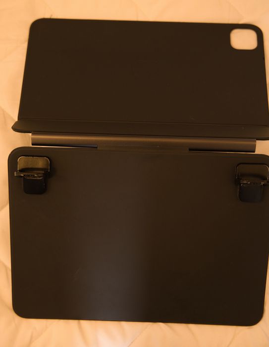 iPad Pro 11 cali M4 256 gb wifi stan idealny, Magic Keyboard oryginalna stan bardzo dobry.
