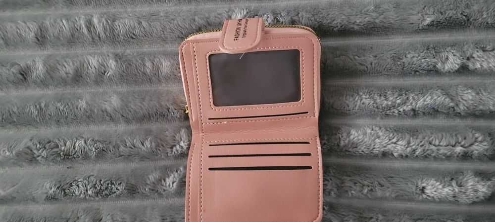 Portfel damski różowy nowy