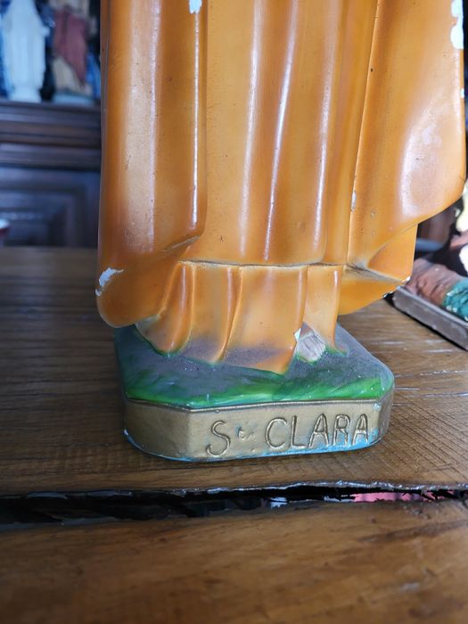 Stara figurka Święta Klara