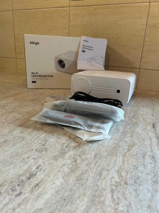 Projektor Wi-Fi LED Akiyo O7 – kompaktowy projektor multimedialny