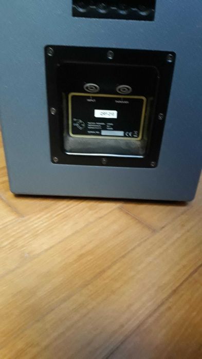 Coluna som RCS_Audio QRF 210