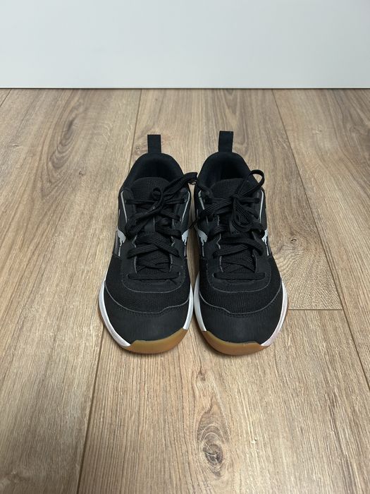Buty halowe Puma Varion II Jr Czarny rozmiar 33