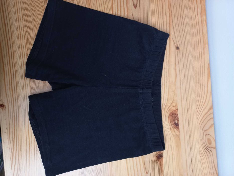 Czarne krótkie spodenki bawełniane dla dziewczynek Decarhlon 146