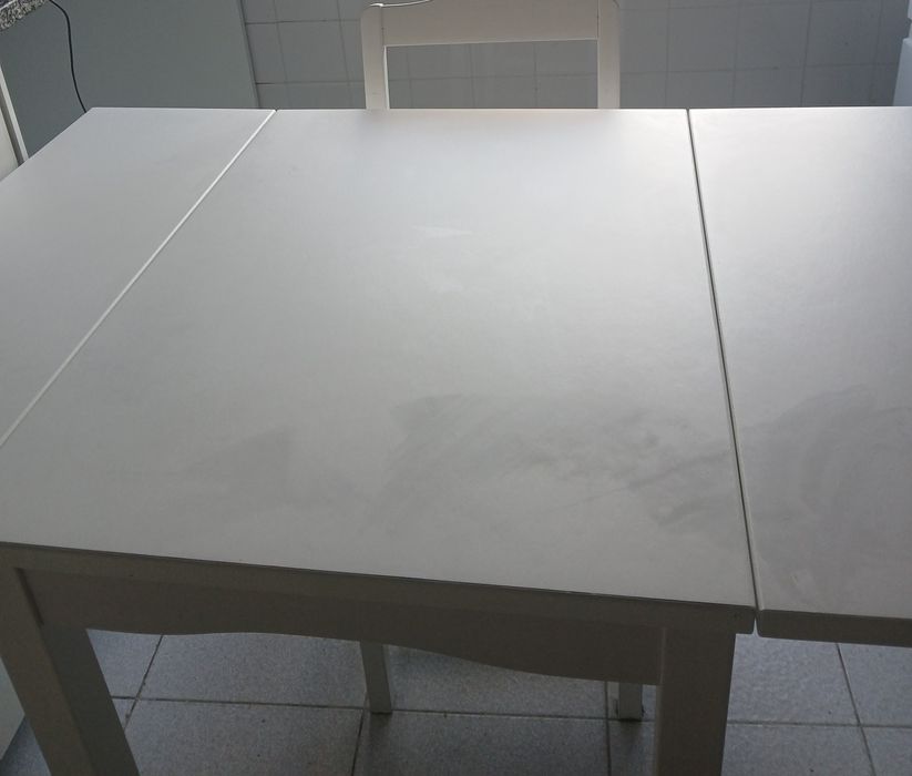 Mesa branca do ikea