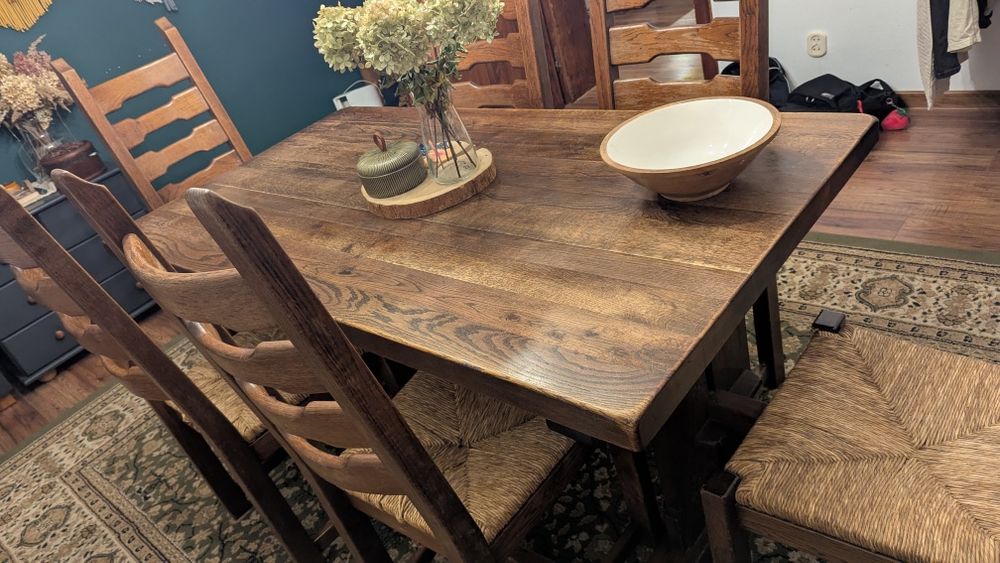 Stol dębowy , drewniany, 6 krzeseł z drewna i trawy morskiej