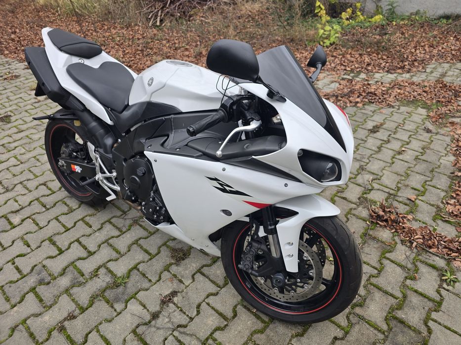 YAMAHA R1 RN22 2010r