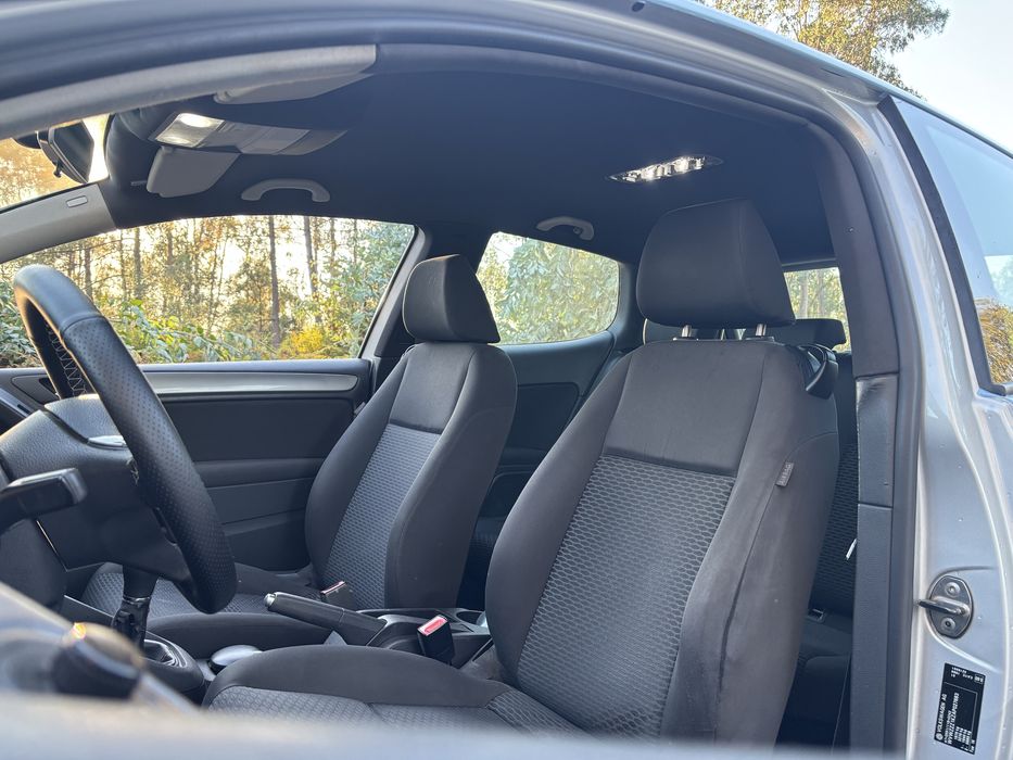 VW Golf VI 1.6 TDI Trendline - 2009