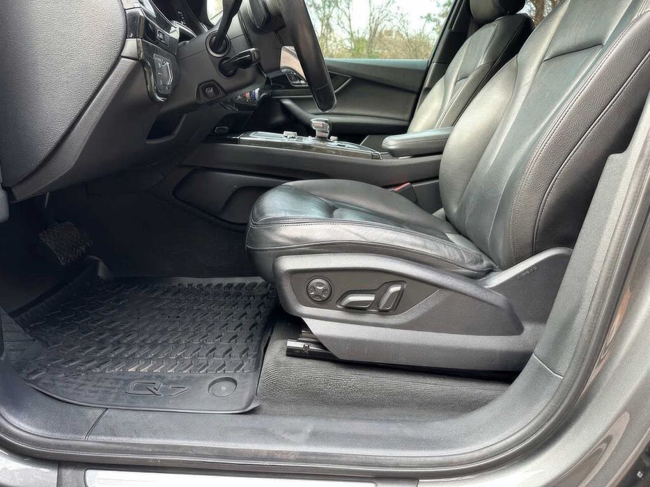 Audi Q7      2018