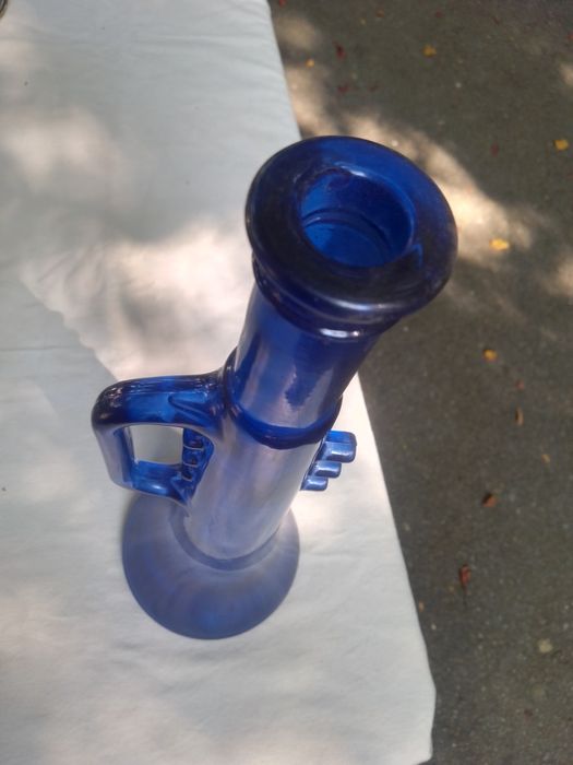 Garrafa trompete azul marinho.64284843763074121