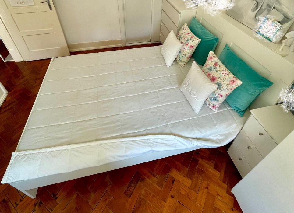 Cama Brimnes casal, IKEA,140x200cm com cabeceira