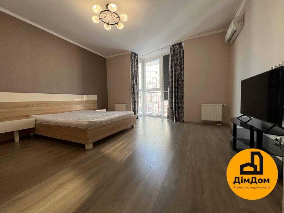 Вул. Драгоманова, 2Б , продаж 1-кімнатної квартири з сучасним ремонтом