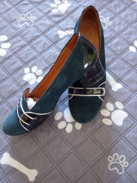 Sapatos MLV azuis escuros