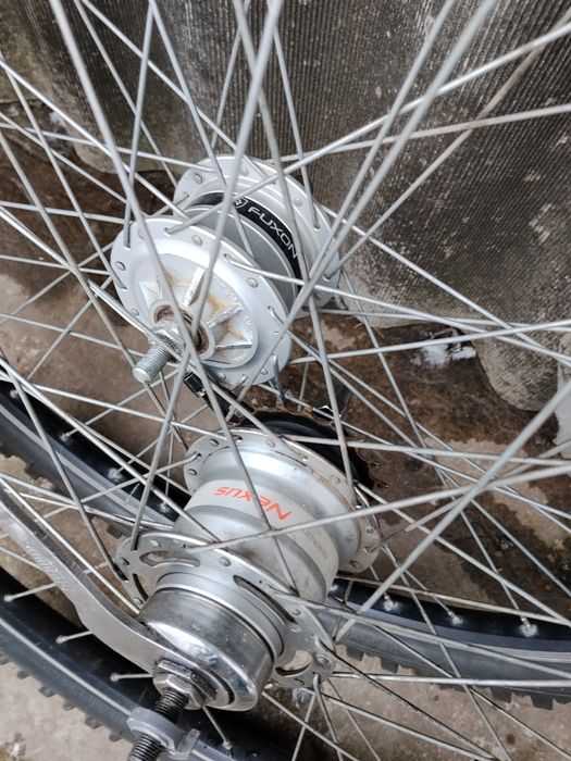 Колесо 26 с планетарной втулкой Shimano Nexus  7 передач  ,динамовтулк