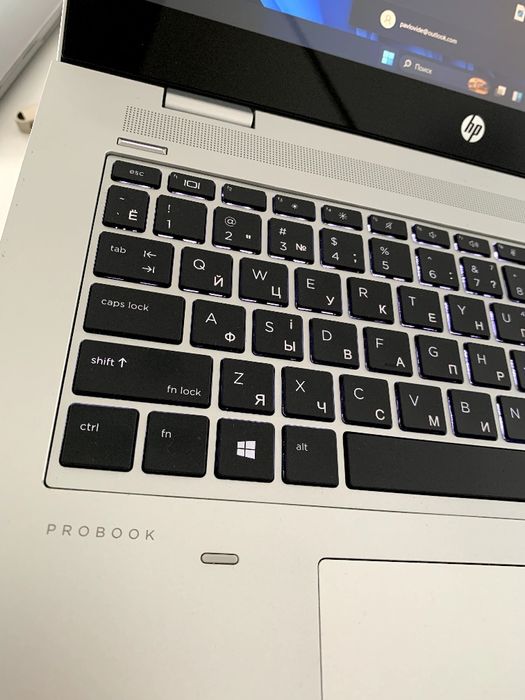 Сенсорний ноутбук - HP Probook 640 G4 i5-8350u / 16GB RAM / SSD 240 + 480 HDD