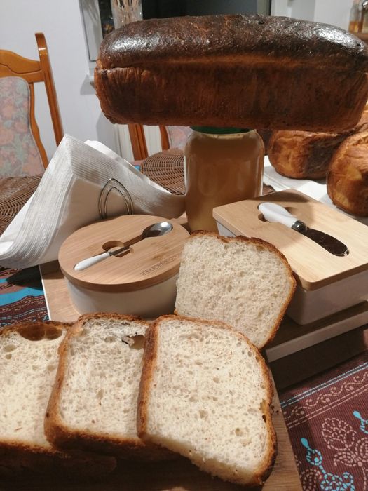 Swieżo wypieczony chleb na zakwasie