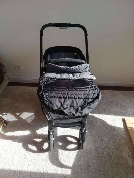 Trio chicco com suporte fixação automóvel