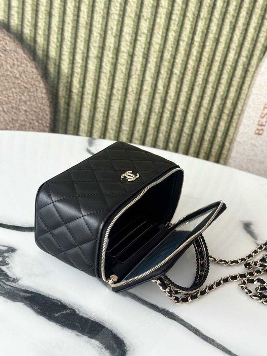 Torebka Chanel Vanity z lusterkiem