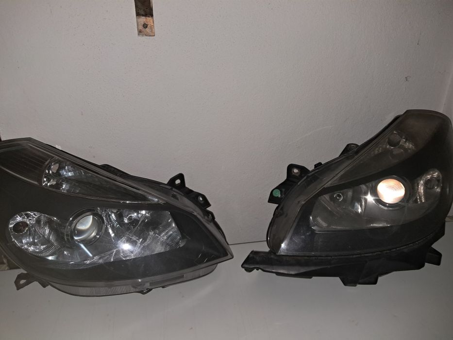 Faróis Clio III 2005