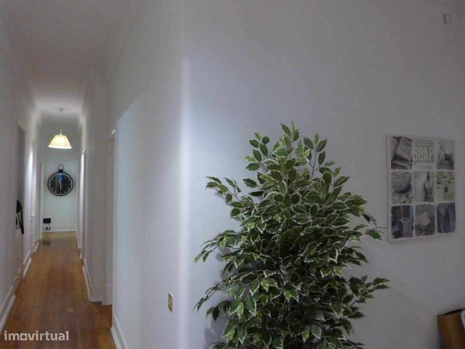 Quarto - localizado em Saldanha Lisbon