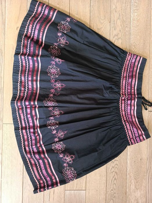 Folkowa spódnica boho etno w kwiatki w paski