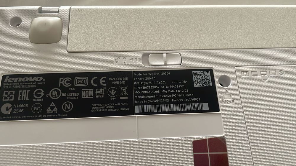 Pc portátil Lenovo modelo 20354 Z50-70 para venda de peças