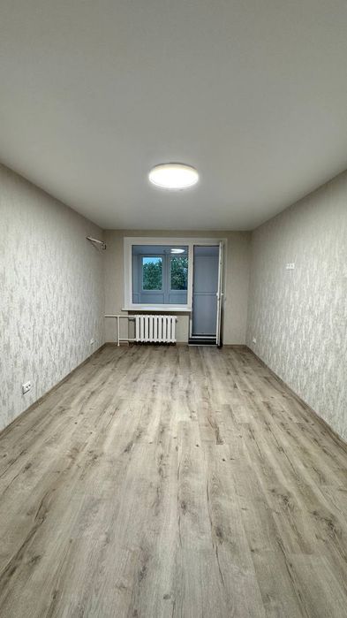 ПРОДАЖ 2-кімн квартири по вул. Приходька, 91 з євроремонтом та панорамним видом на Крюківський парк. 5/5, цегл. будинок,  45 кв. м