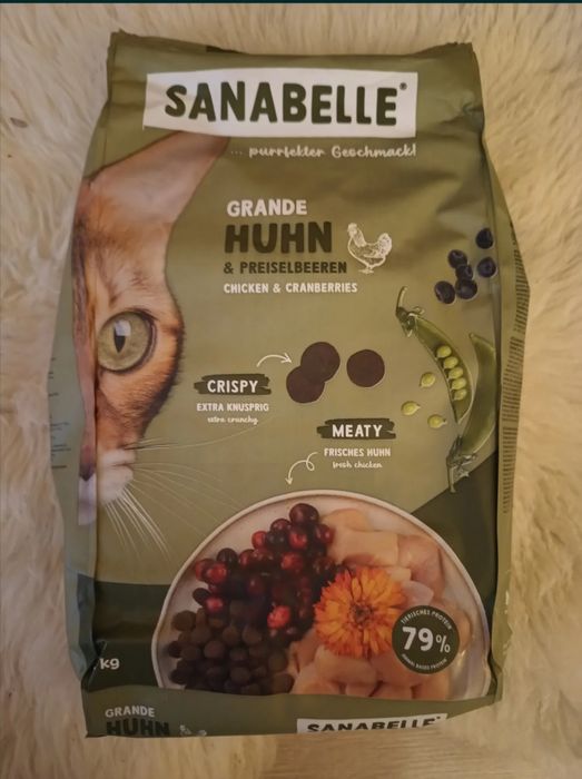 Karma sucha dla kota Sanabelle Grande, różne smaki 2 kg