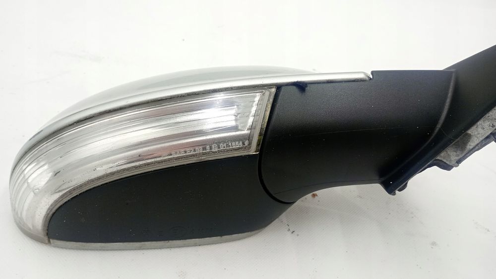 Lusterko Prawe VW Passat B5 FL 7PIN LA7W Europa