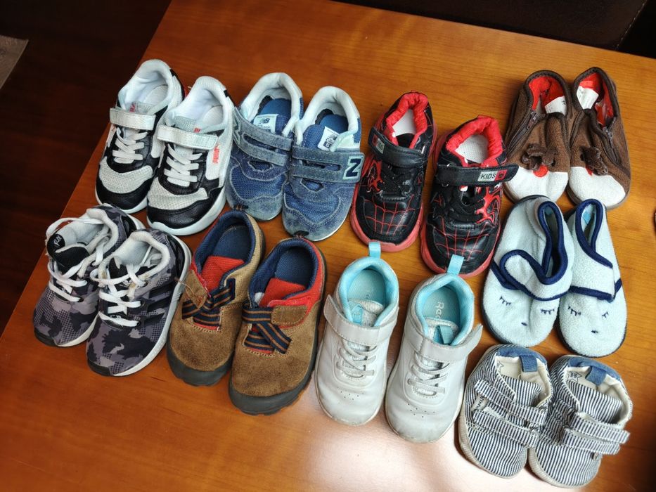 Lote 9 pares sapatilhas/sapatos criança (T18–25) Adidas, Puma, NB, Ree