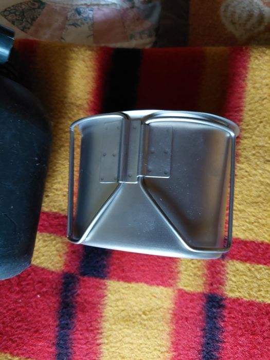 Maniarka aluminiowa + kubek stalowy
