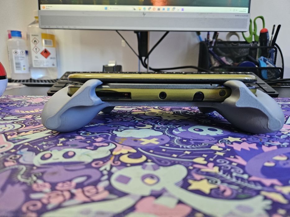 Grip 2 em 1 para New Nintendo 3DS XL – Conforto e Exposição num só produto