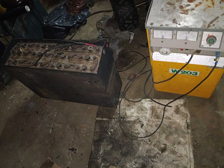 Bateria trakcyjna 24 v + ładowarka