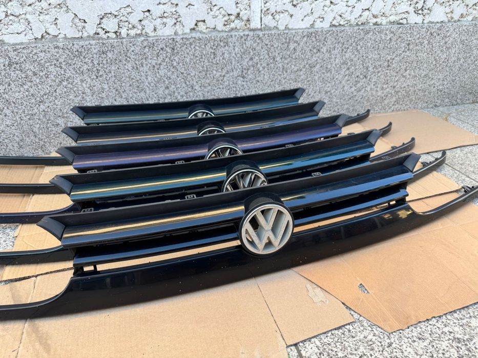 Grelha Frontal Golf 3 GTI Original Volkswagen com símbolo