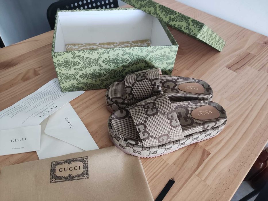 Gucciego Buty, sandaly klapki, skora 94-22