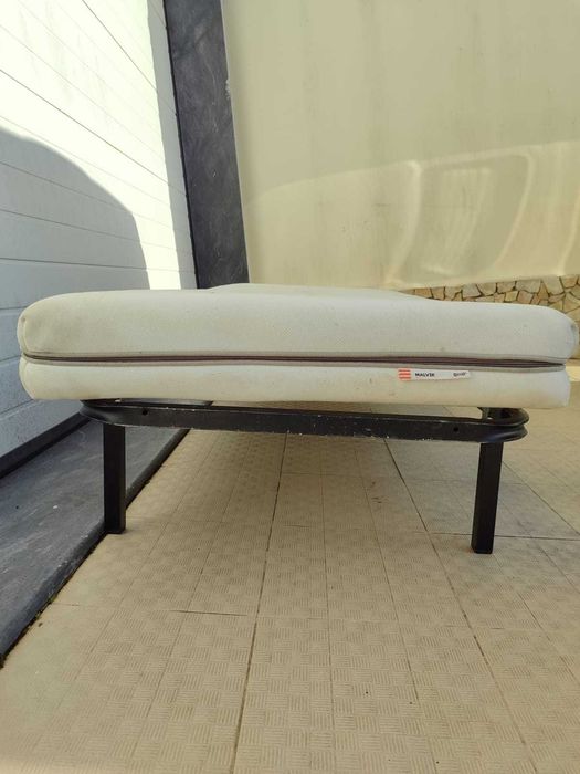 Cama de estrado solteiro