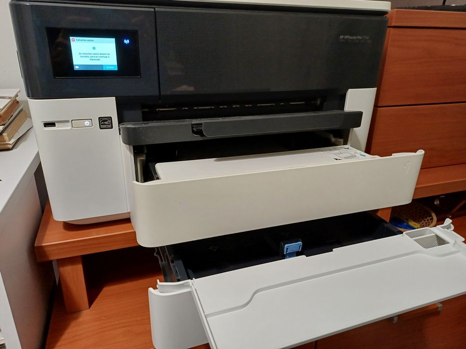 HP OfficeJet Pro 7740 Multifunções A3 Wi-Fi - Impr., Scanner, Copiadora, Fax, Web - pouco Usada!

Vendo impressora multifunções HP OfficeJet Pro 7
