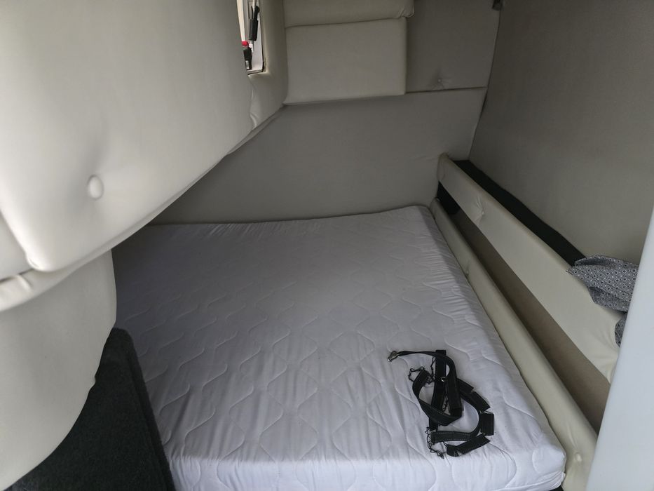 Jacht motorowy Bayliner kabinowy 8 osobowy