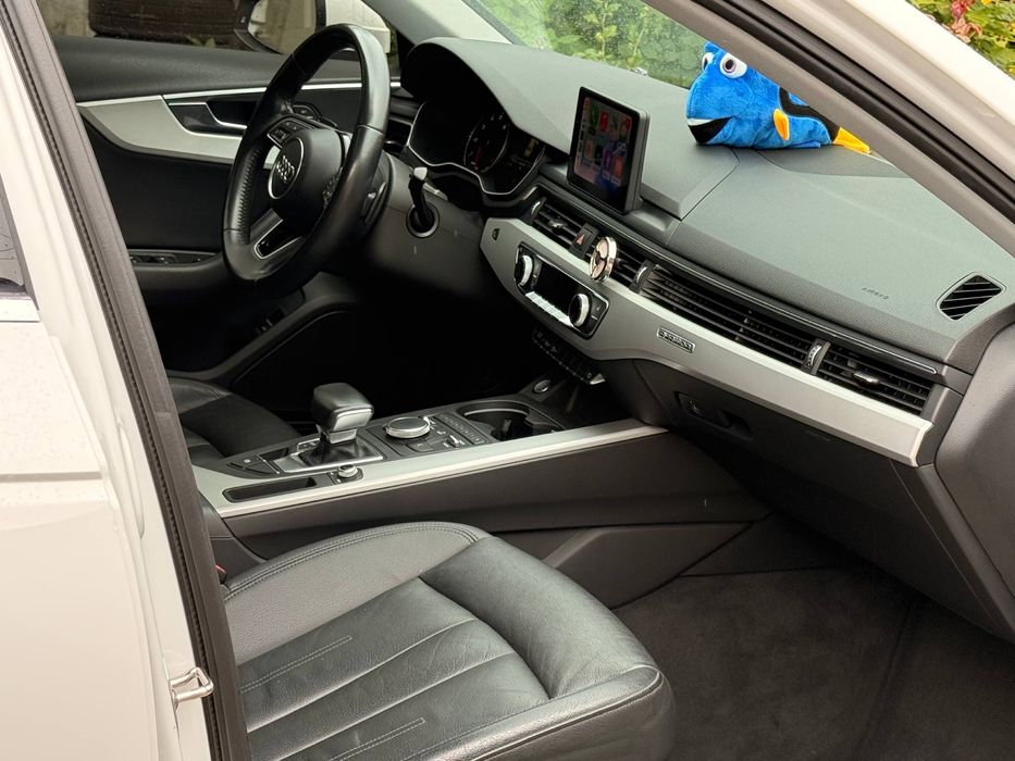 AUDI A4B9 2016.