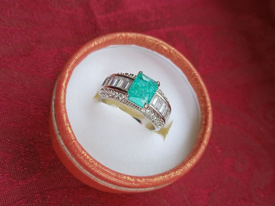 Неймовірний гарні кулони натуральний камінь агат
Олх доставкою новою п