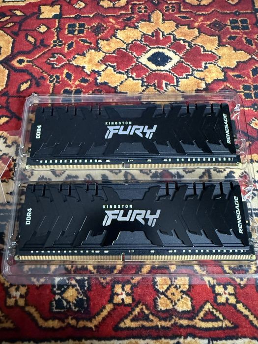 32GB RAM (2x16) 3600MHz CL16 Kingston Fury Renegade