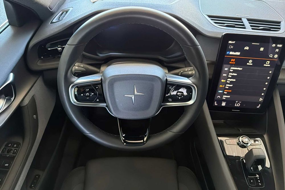 Polestar 2      2021