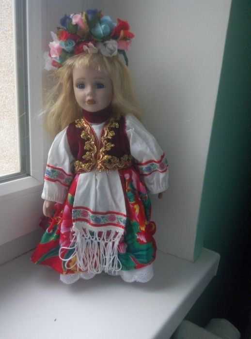 Ляльки сувенірні фарфорові,кукла порцелянова