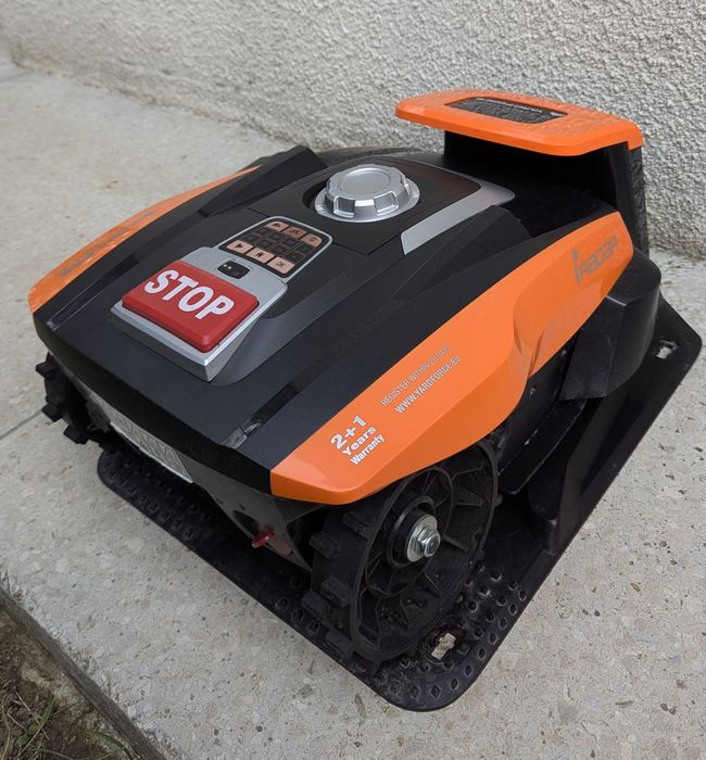 Робот-газонокосарка Yard Force COMPACT 400RiS/YG
