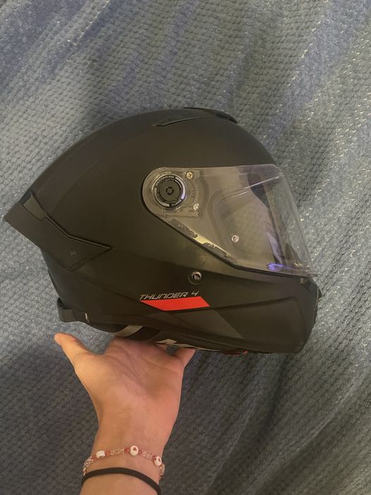 Kask thunder 4 malo uzywany z interkomem