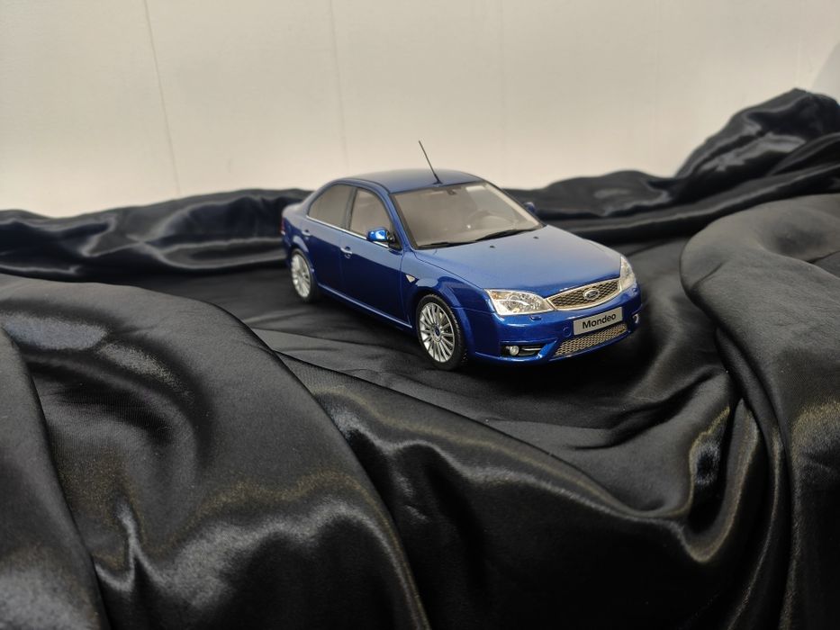 Ford Mondeo ST220 Otto 1:18