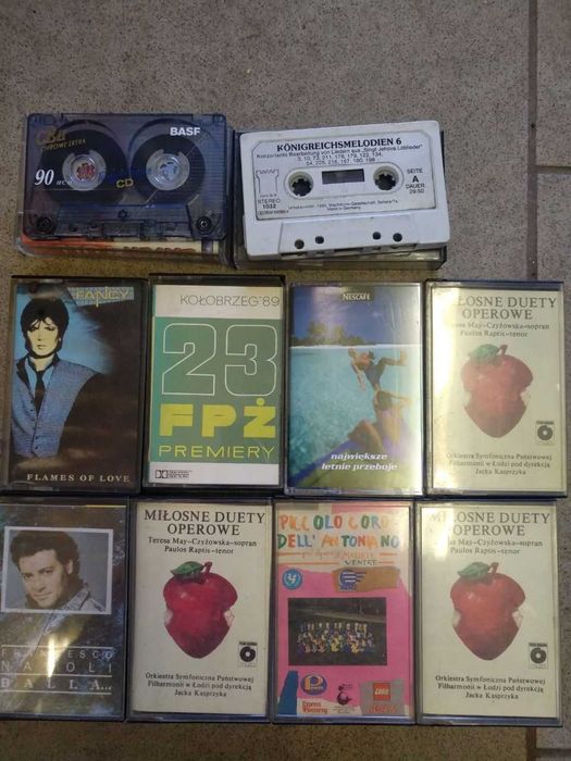 Kasety magnetofonowe z czasów PRL