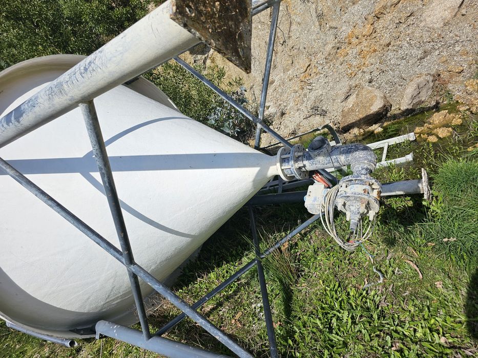Silo de água usado