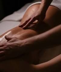 Масаж для дівчат та  жінок розслабляючий .